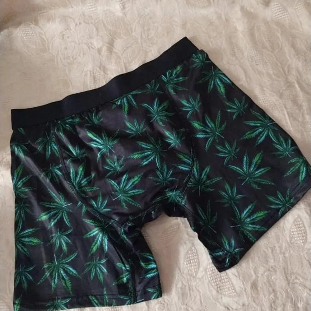 4/20 Gift NEW Men Briefs Cannabis Print Size XL - Picture 2 of 3